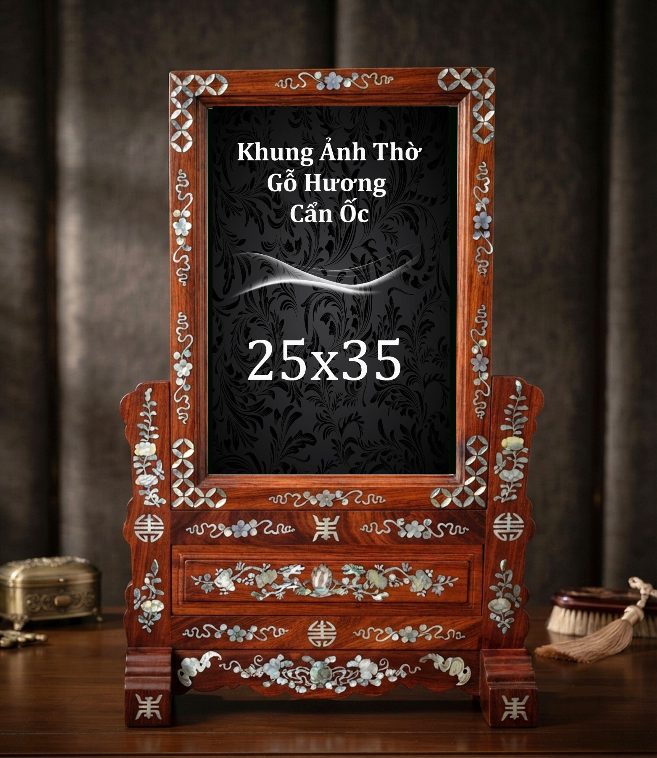 Khung thờ khảm trai gỗ hương